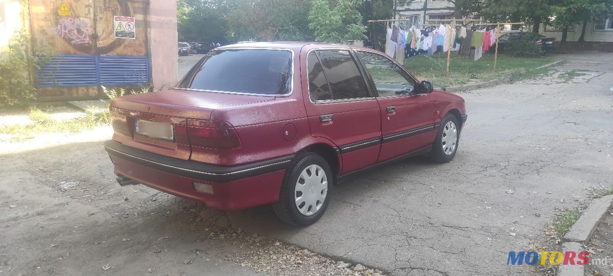 1992' Mitsubishi Galant photo #4