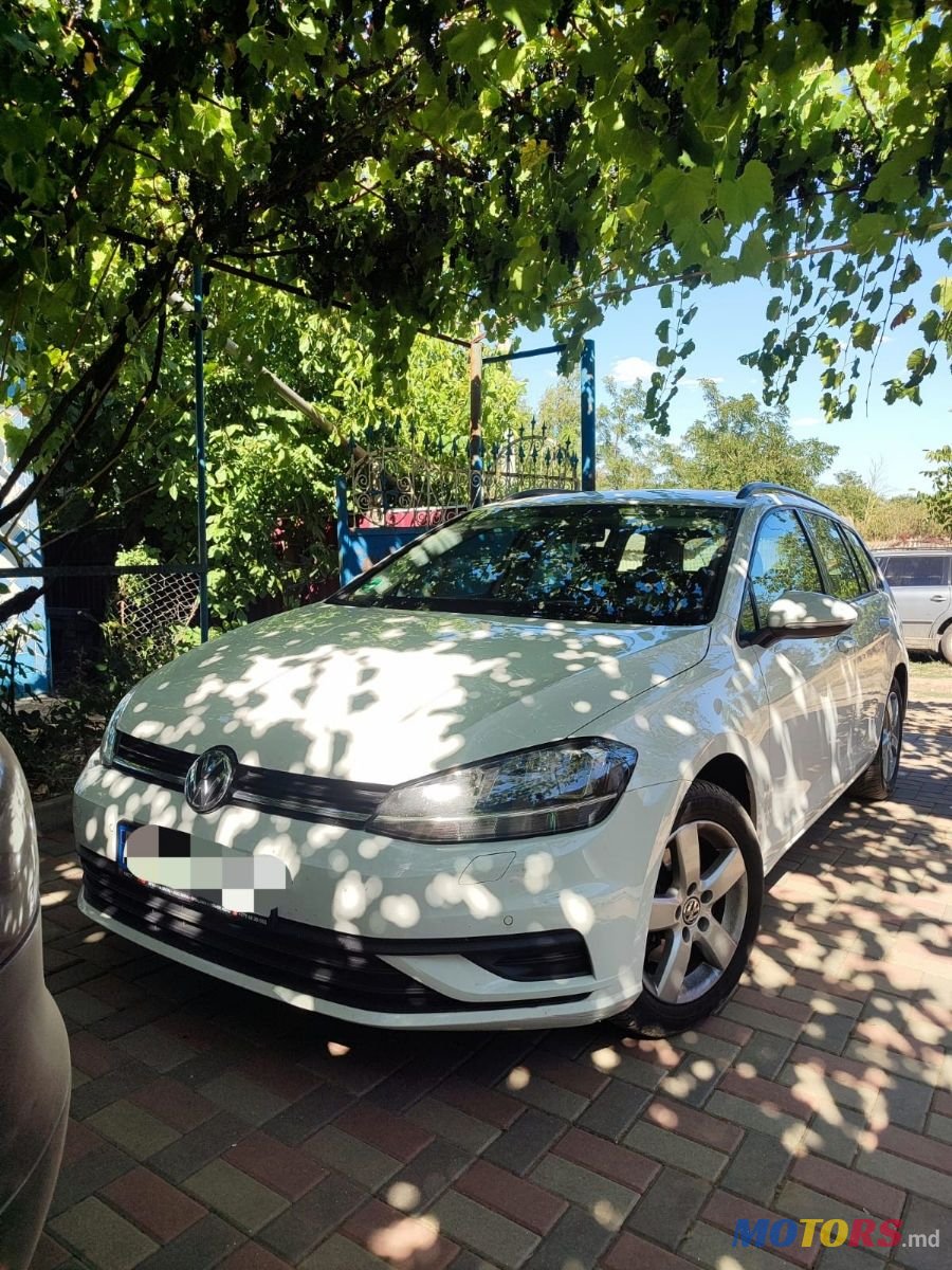 2018' Volkswagen Golf photo #1