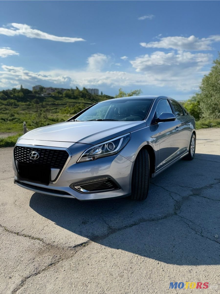 2016' Hyundai Sonata photo #1