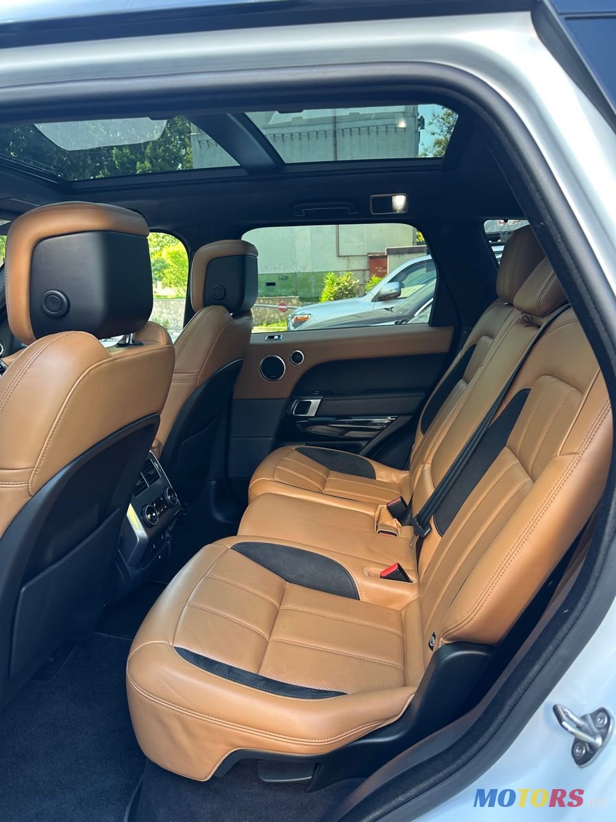 2021' Land Rover Range Rover Sport photo #4