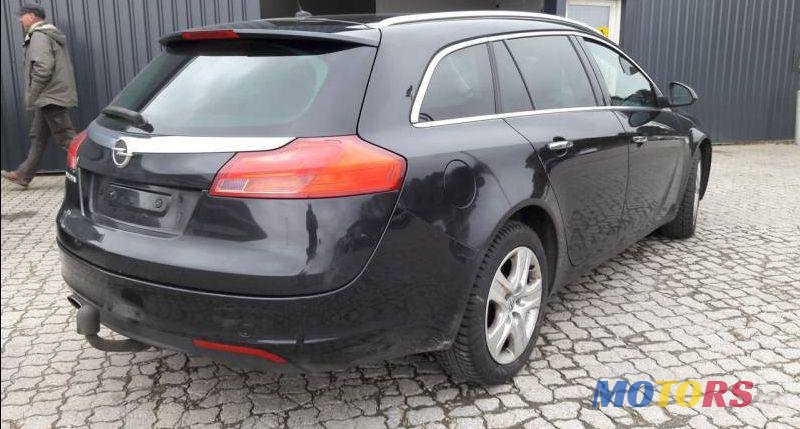 2010' Opel Insignia photo #2
