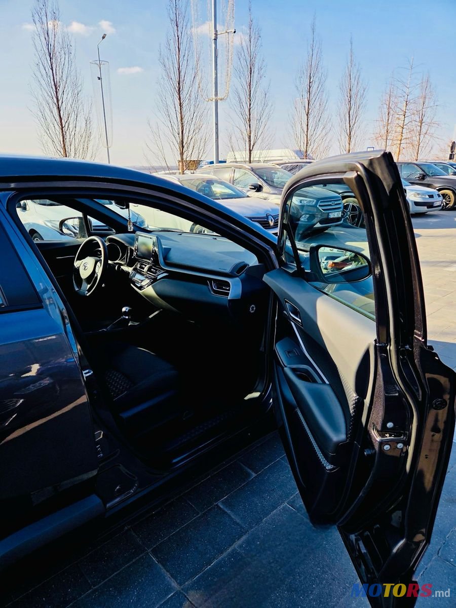 2023' Toyota C-HR photo #5