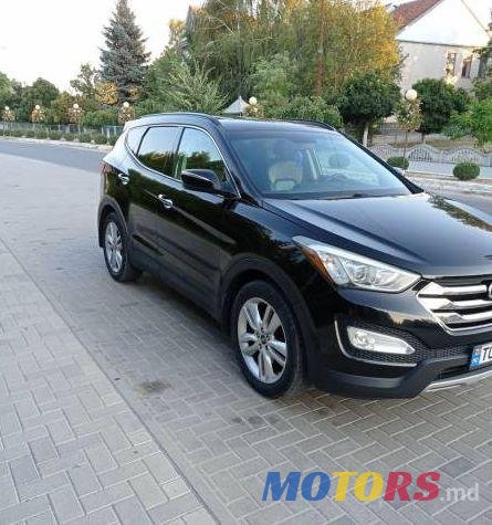 2013' Hyundai Santa Fe photo #5
