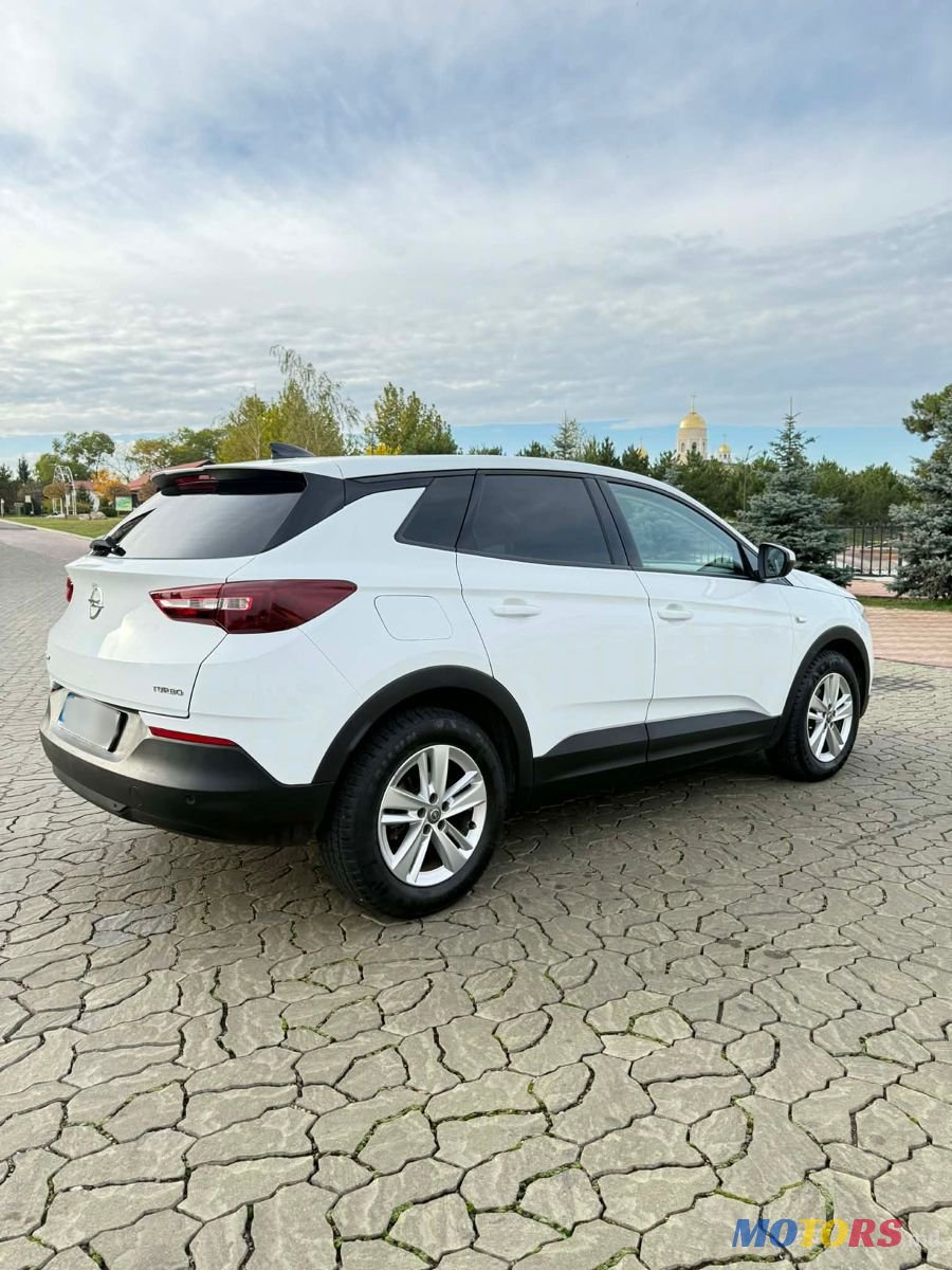 2018' Opel Grandland X photo #3