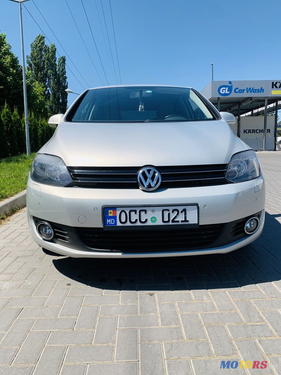 2010' Volkswagen Golf Plus photo #3