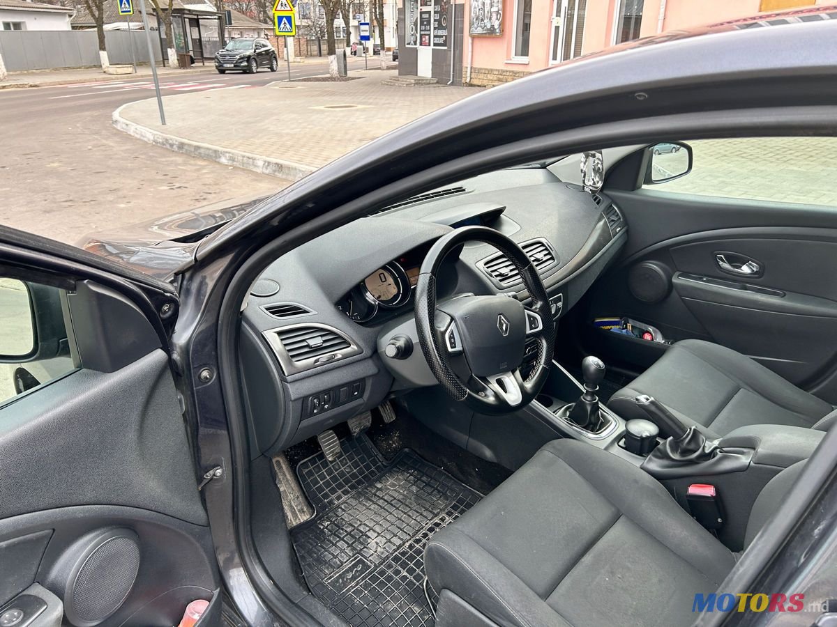 2012' Renault Megane photo #4