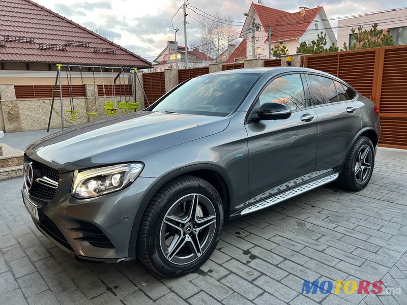 2017' Mercedes-Benz Glc Coupe photo #2