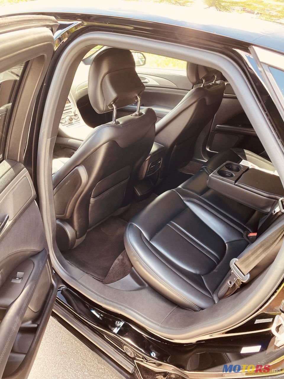 2016' Lincoln MKZ photo #5