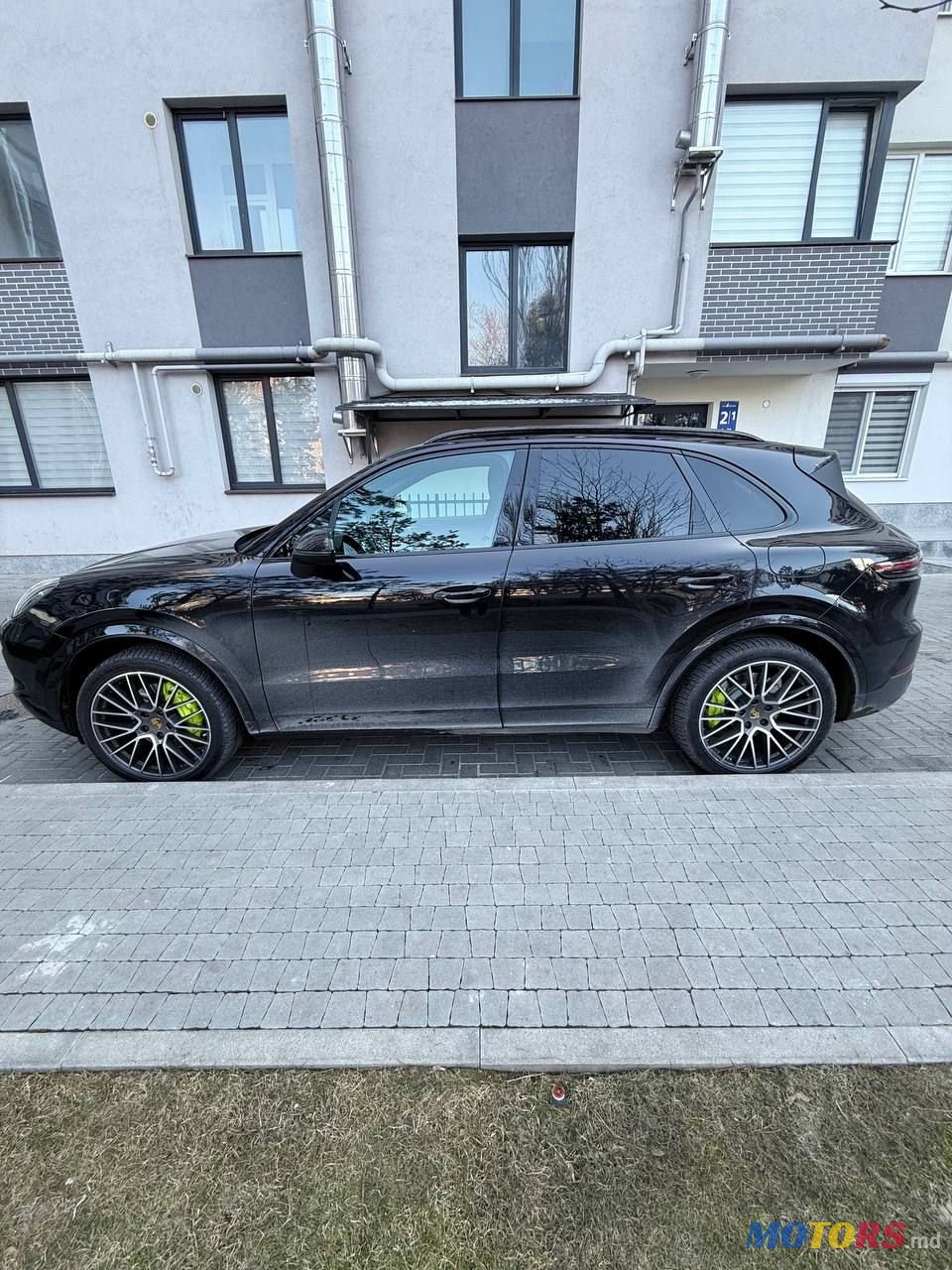 2019' Porsche Cayenne photo #5