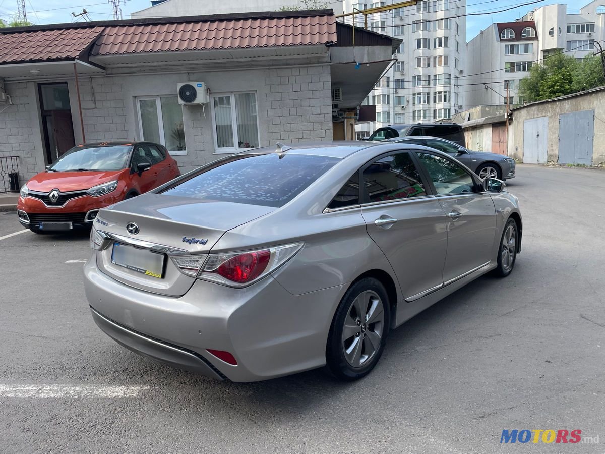 2012' Hyundai Sonata photo #4