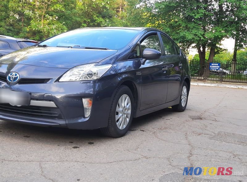 2013' Toyota Prius photo #1