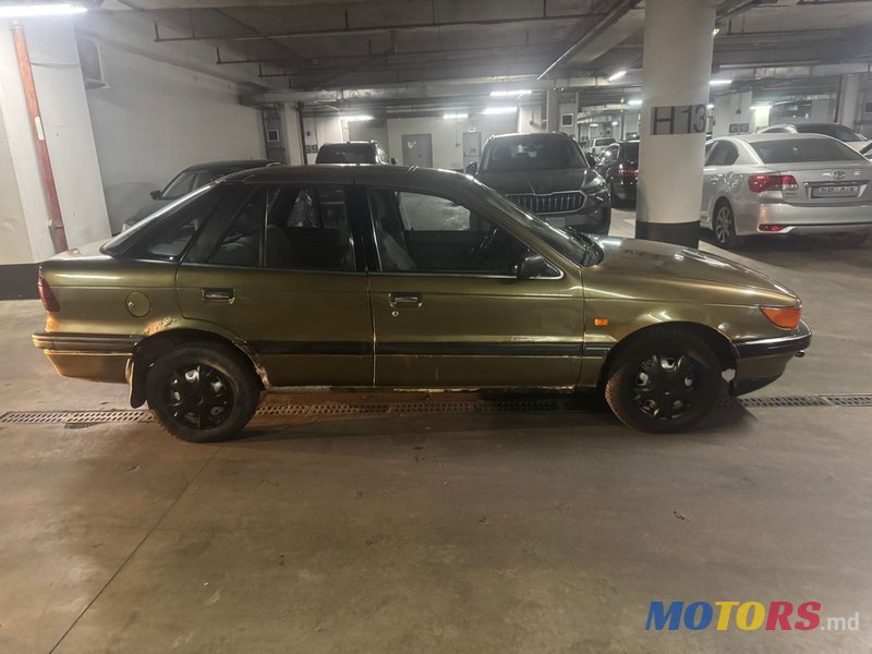 1992' Mitsubishi Lancer photo #4