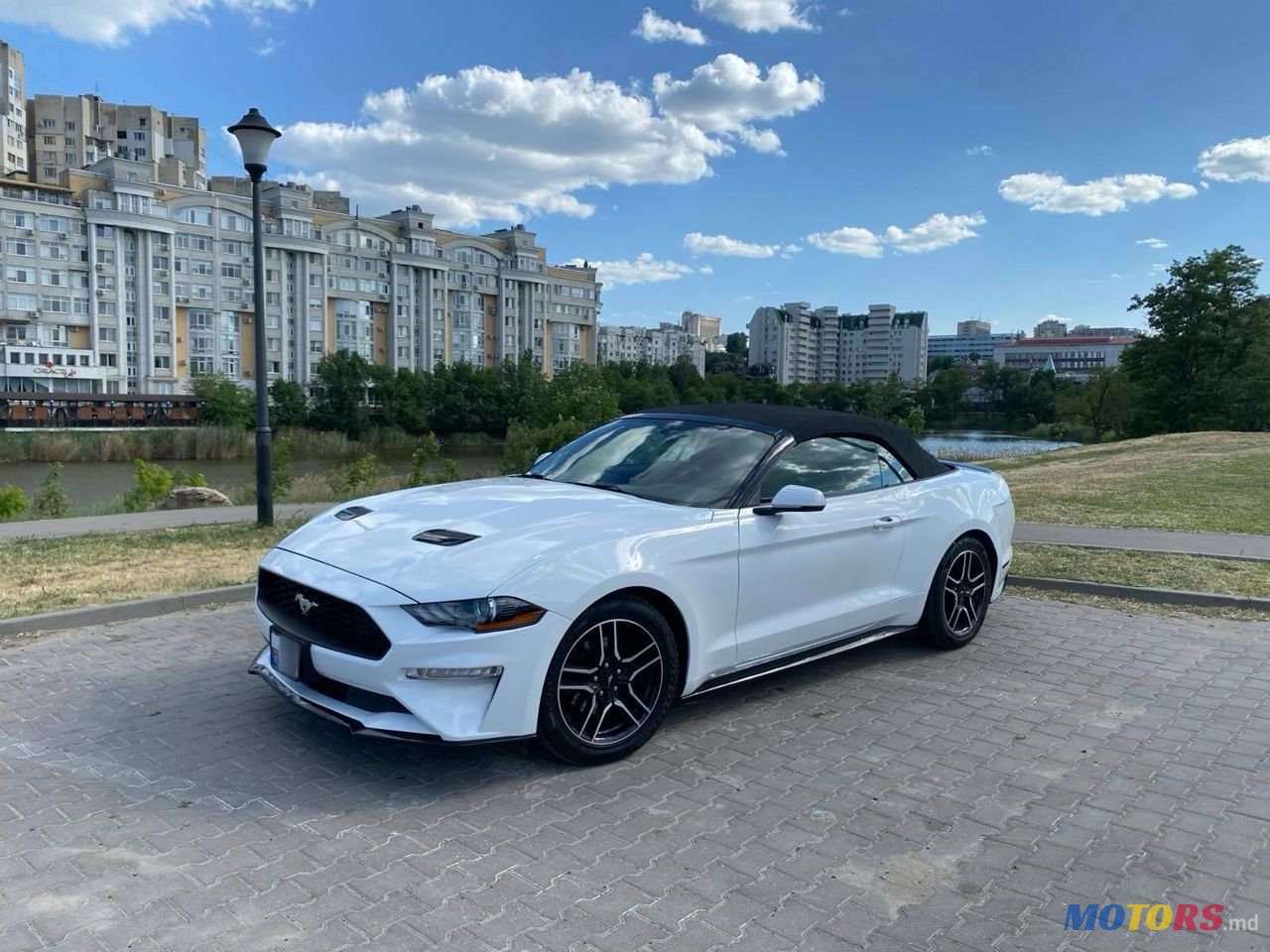 2018' Ford Mustang photo #1