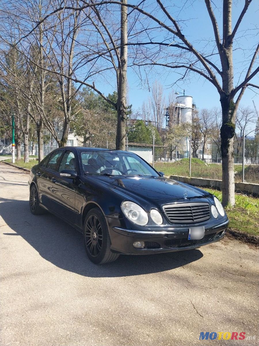 2005' Mercedes-Benz E-Class photo #1