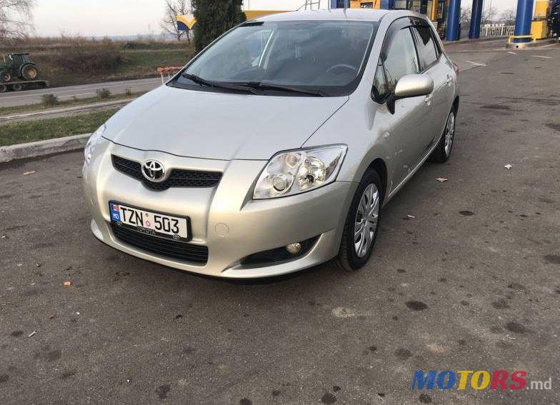 2007' Toyota Auris photo #1