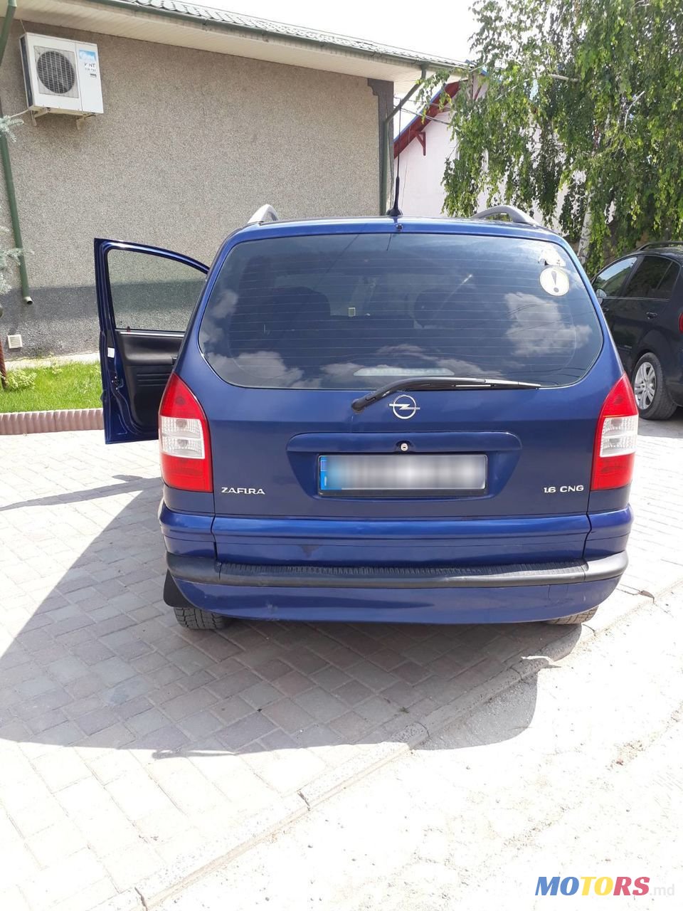 2005' Opel Zafira photo #2
