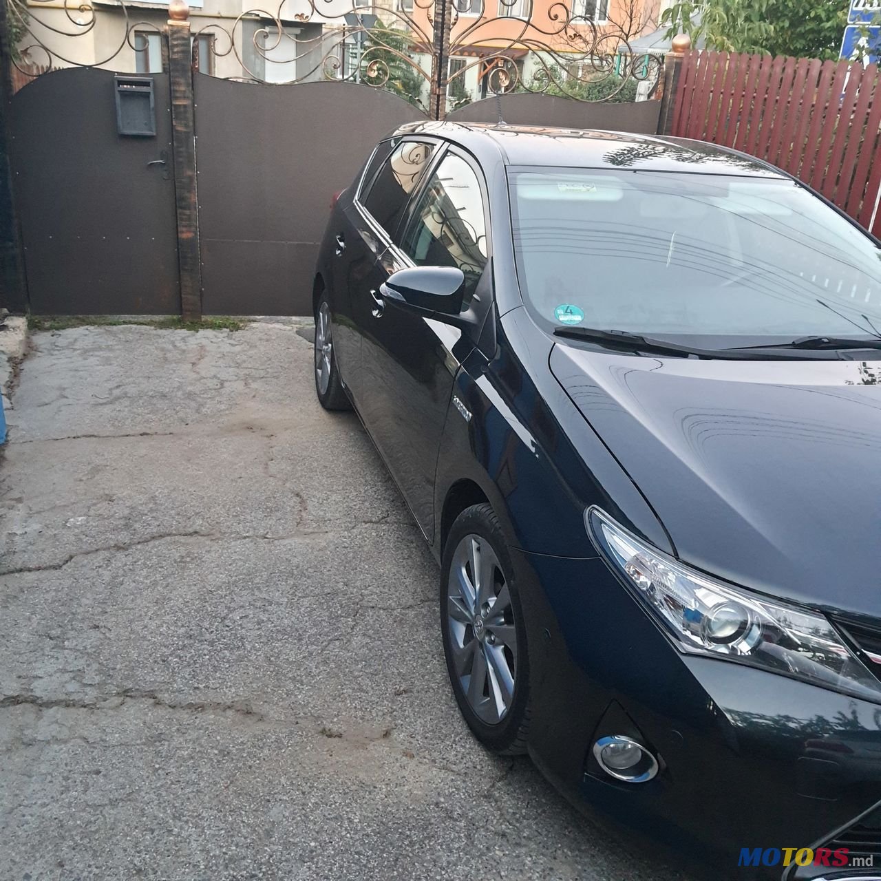 2013' Toyota Auris photo #6