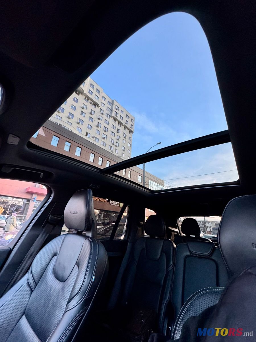 2019' Volvo XC90 photo #4