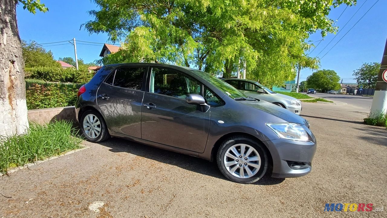 2007' Toyota Auris photo #5