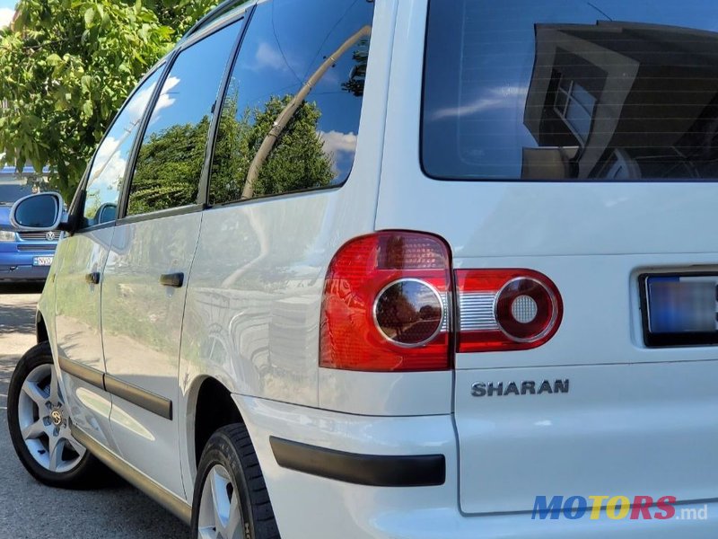 2007' Volkswagen Sharan photo #5