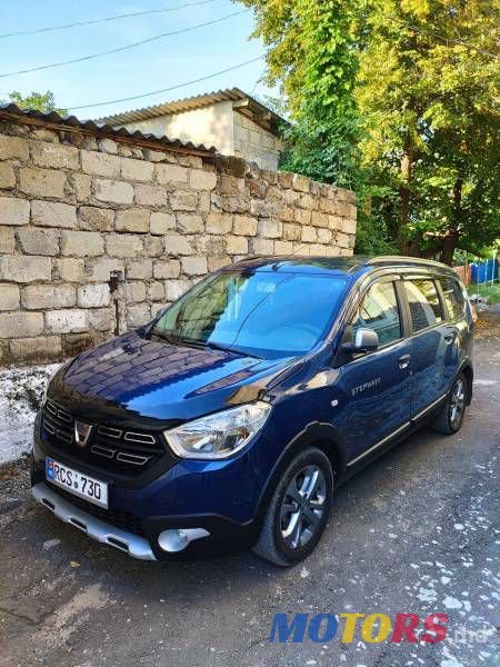 2016' Dacia Lodgy photo #1