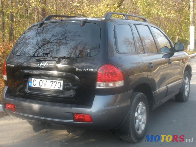 2005' Hyundai Santa Fe photo #7