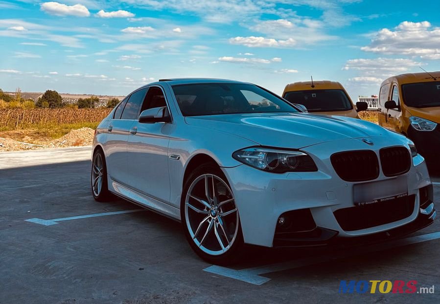 2015' BMW 5 Series photo #1