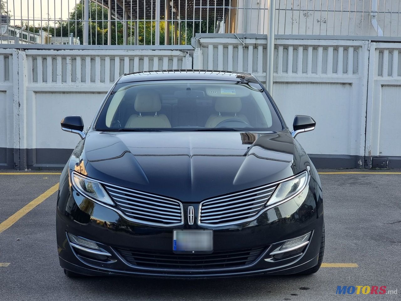 2014' Lincoln MKZ photo #2
