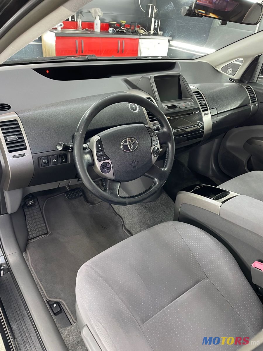 2008' Toyota Prius photo #5