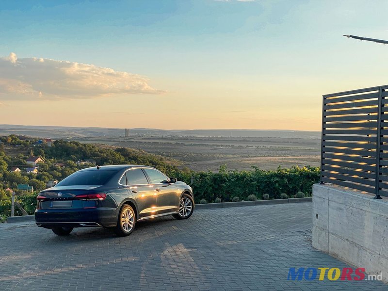 2020' Volkswagen Passat photo #4