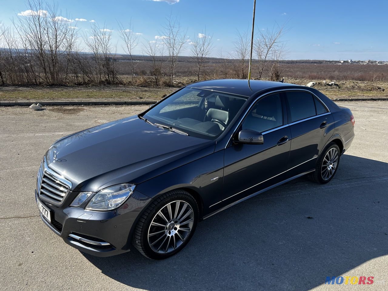 2011' Mercedes-Benz E Класс photo #3