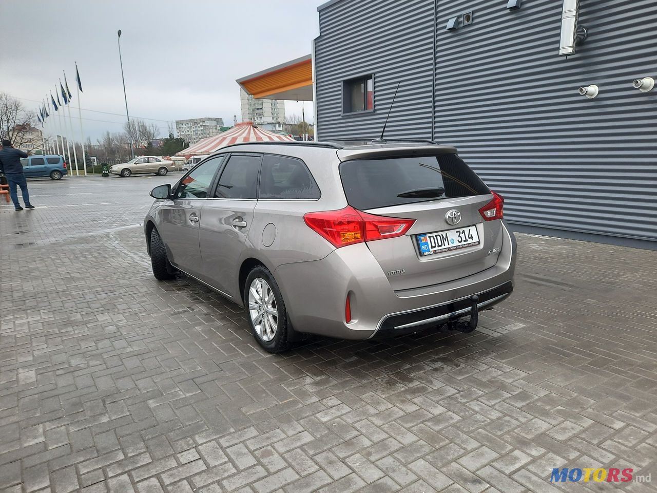 2013' Toyota Auris photo #5