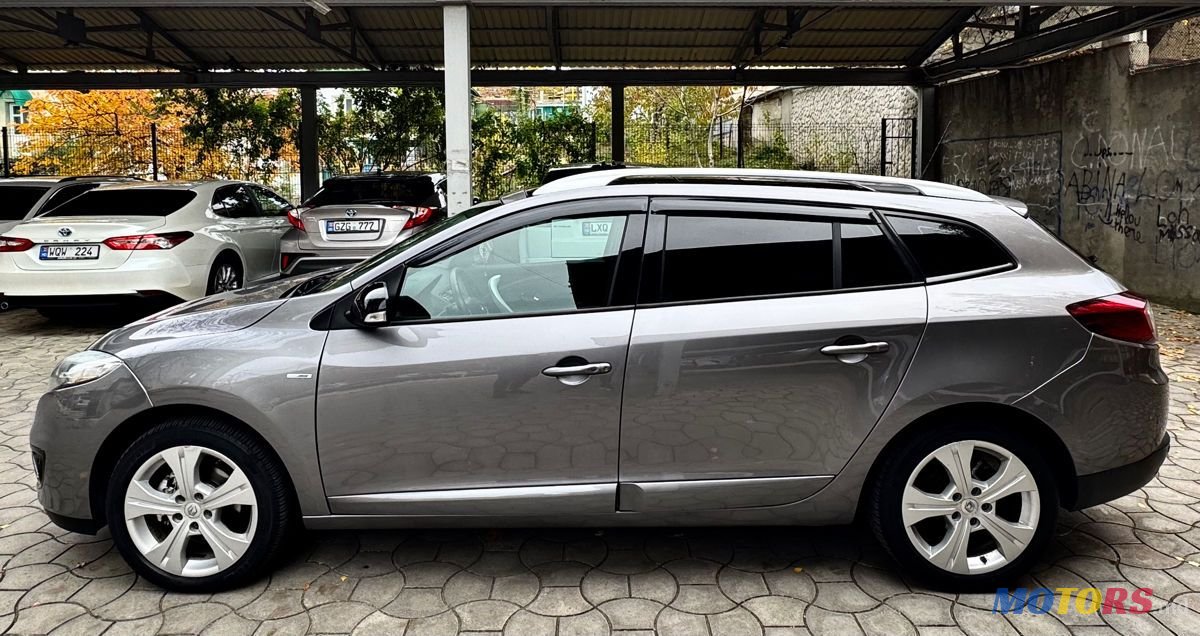 2012' Renault Megane photo #3