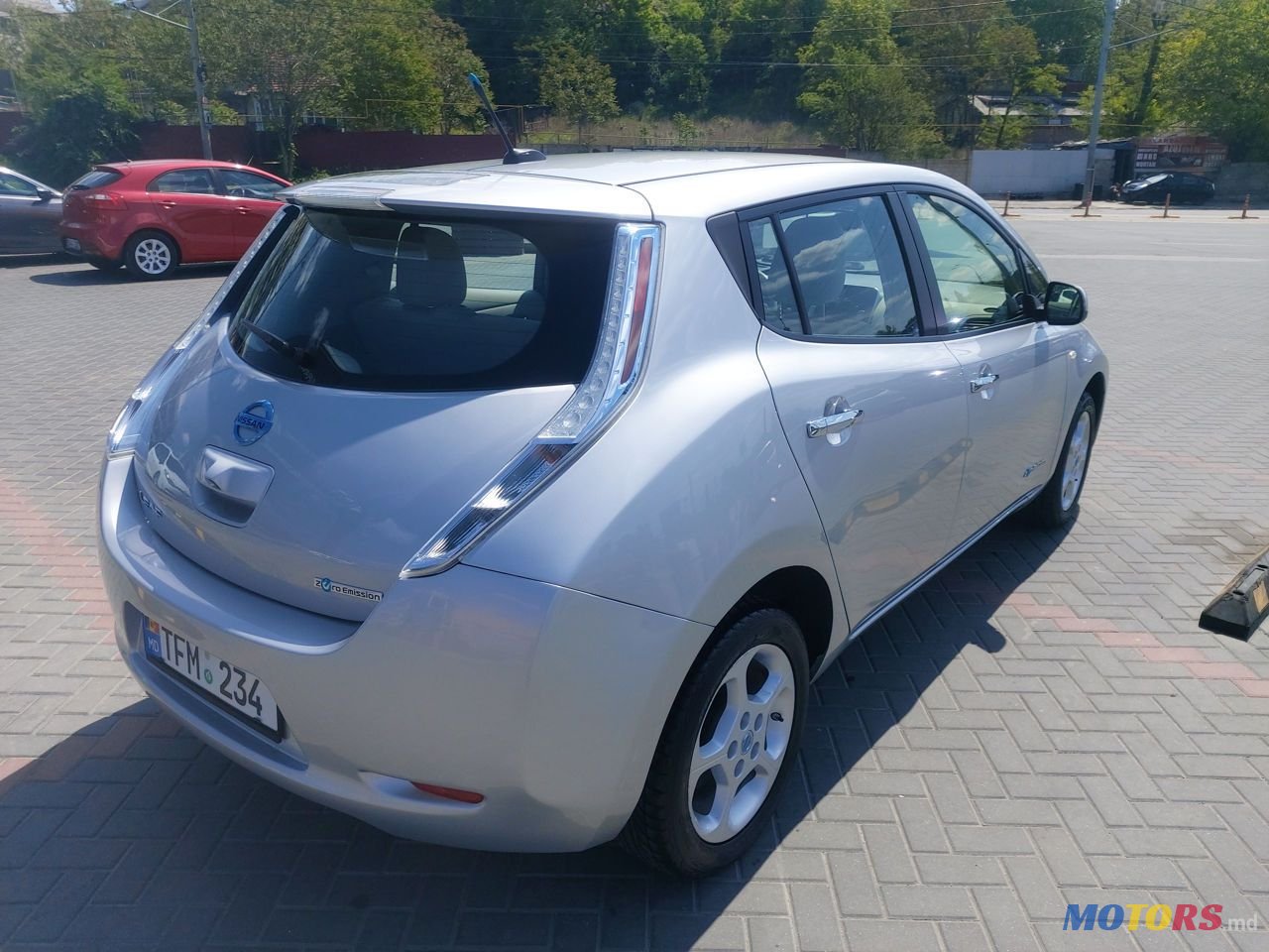 2012' Nissan Leaf photo #4