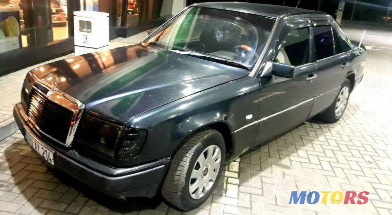 1992' Mercedes-Benz 124 photo #3