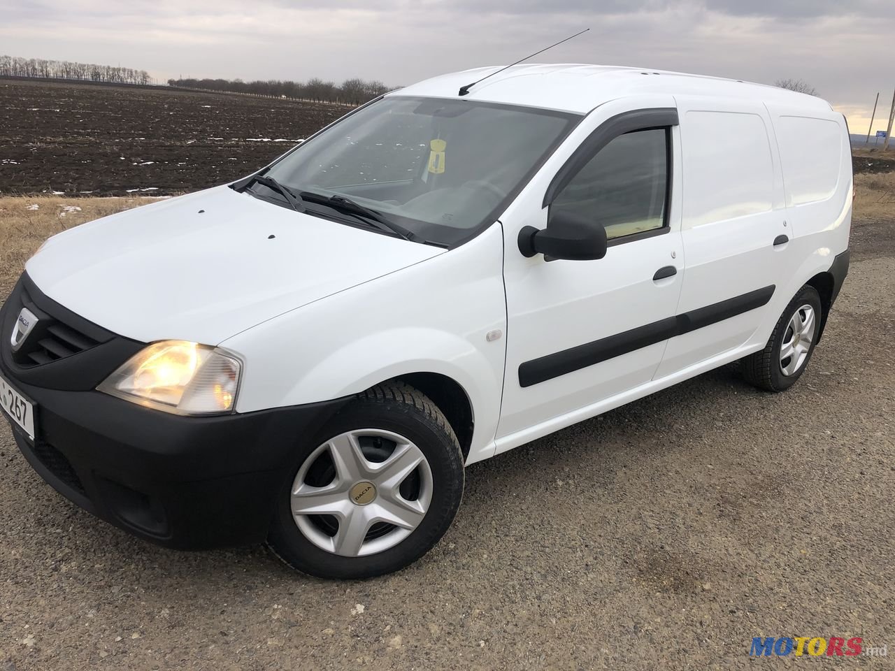2010' Dacia Logan photo #1