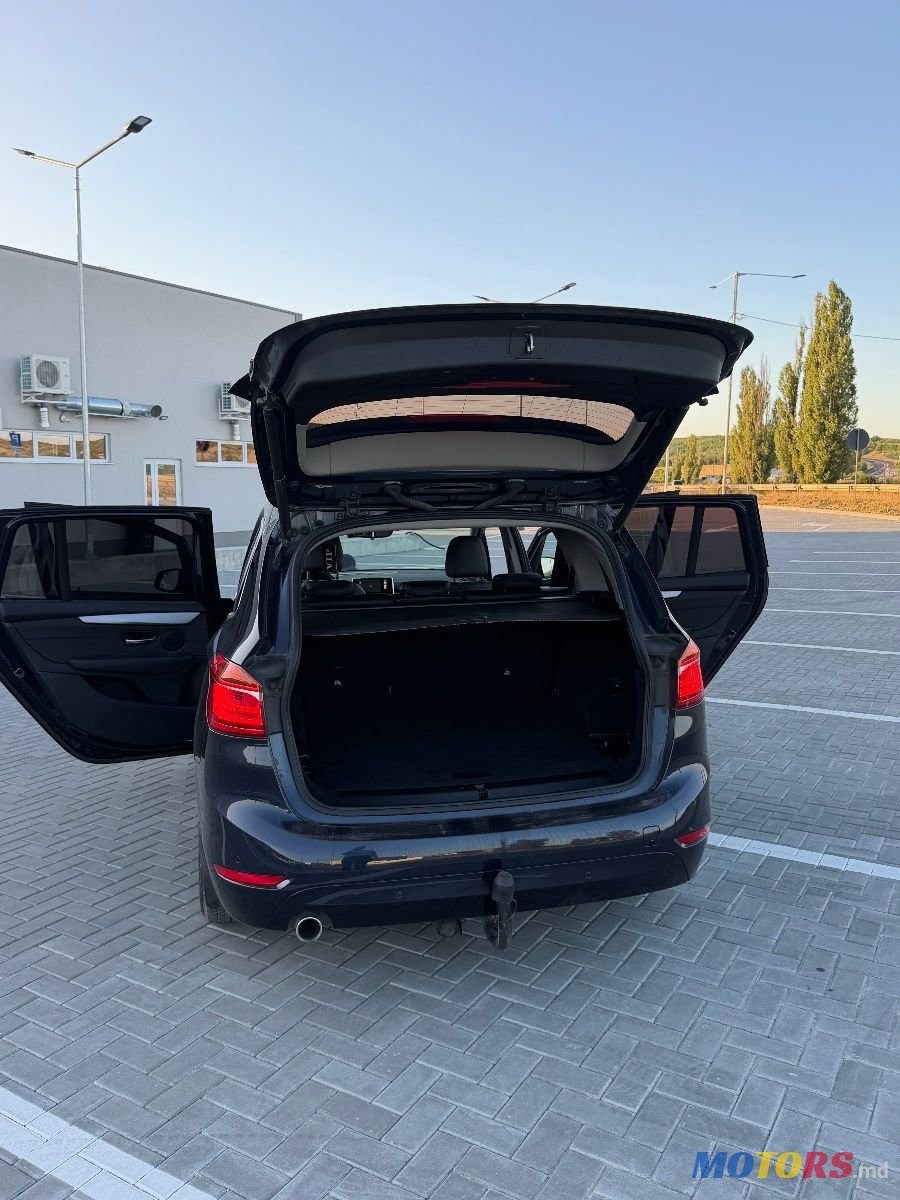 2016' BMW 2 Series Gran Tourer photo #4