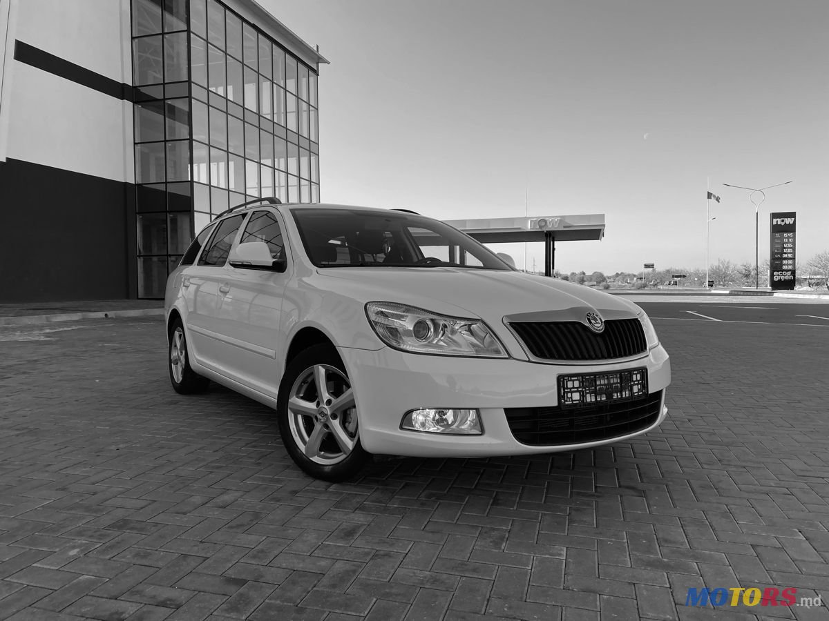 2011' Skoda Octavia photo #1