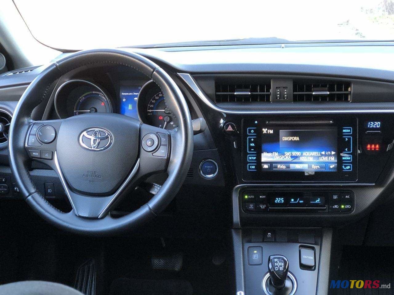 2016' Toyota Auris photo #6