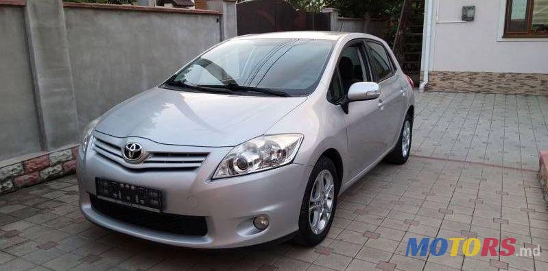 2010' Toyota Auris photo #1