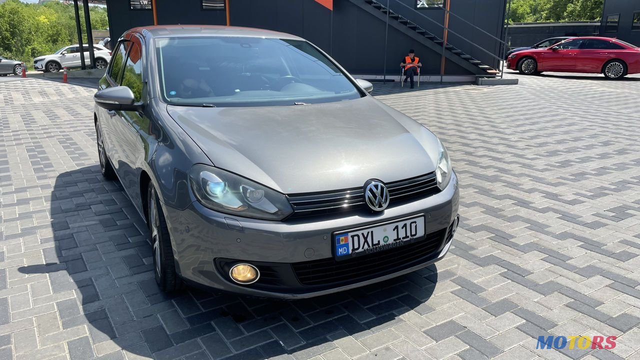 2010' Volkswagen Golf photo #4