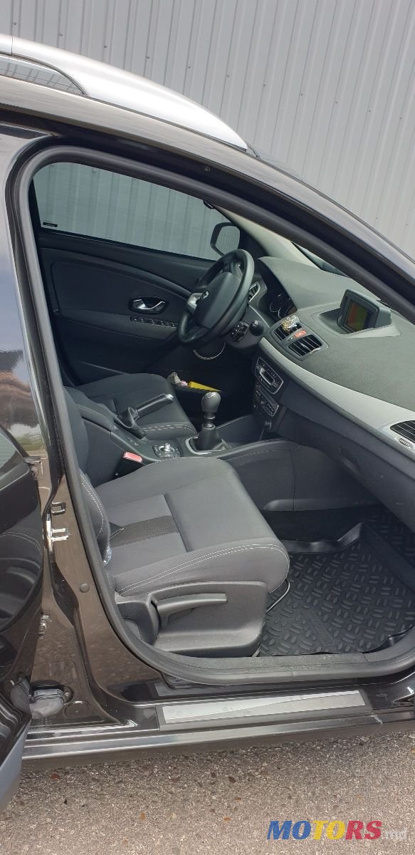 2010' Renault Megane photo #4