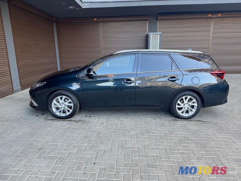 2015' Toyota Auris photo #4