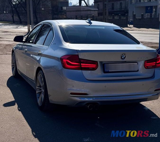 2017' BMW 3 Series photo #4