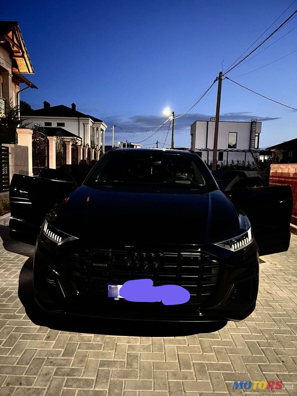 2019' Audi Q8 photo #2