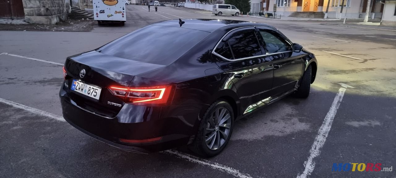 2016' Skoda Superb photo #3