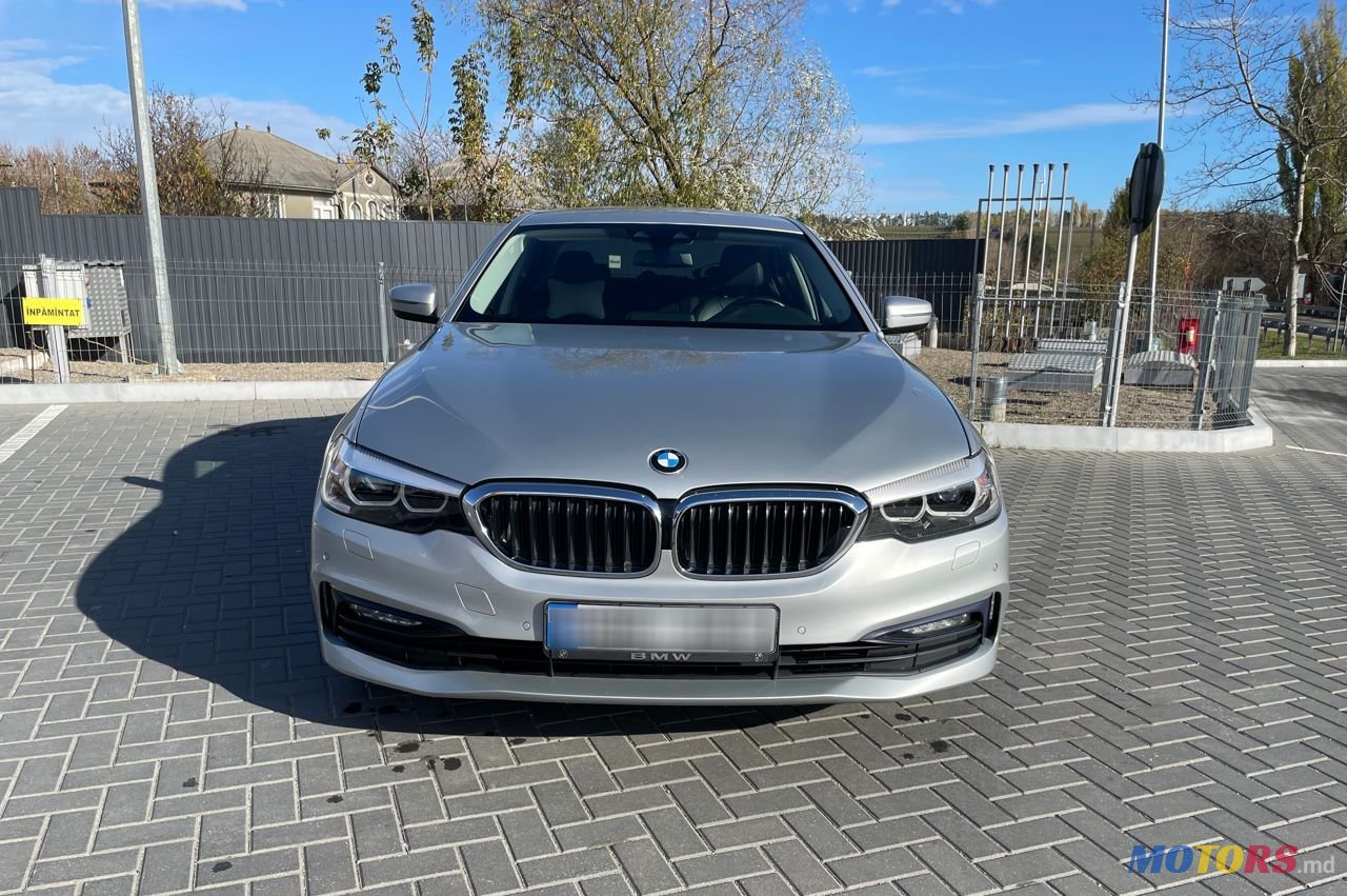 2017' BMW 5 Series photo #2