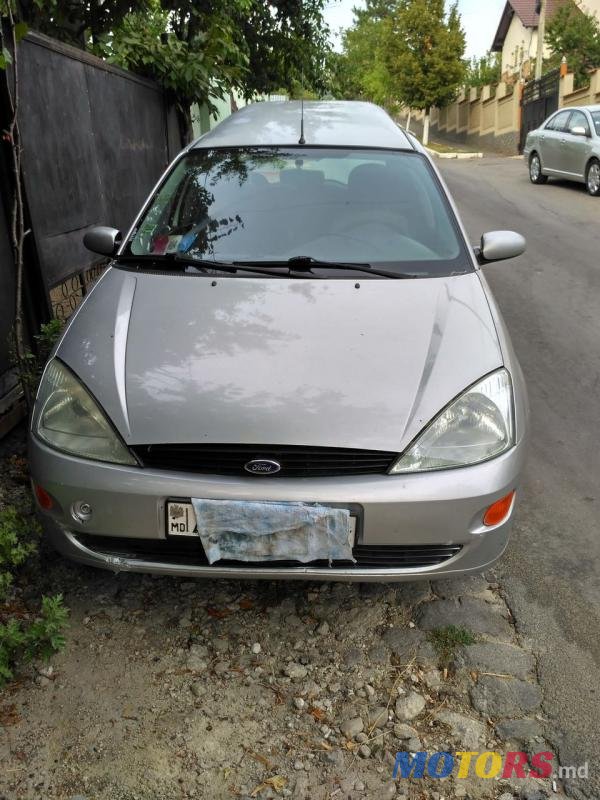 2000' Ford Focus photo #2
