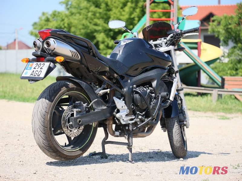 2005' Yamaha FZ 6 photo #1