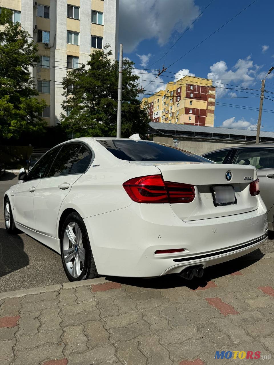 2018' BMW 3 Series Sedan photo #4